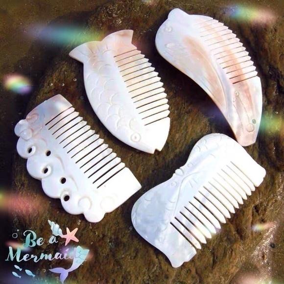 COPY - Natural Shell Scallop Fish Shape Hair Comb Cute Chic Gifts Novelty Retro… - Picture 1 of 7